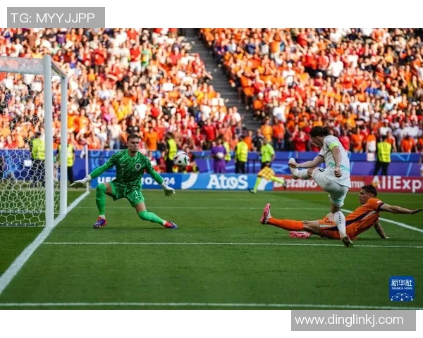 成都足球队在欧锦赛中的战术意识与团队协作表现分析 成都足球队在欧锦赛中的战术意识与团队协作表现分析