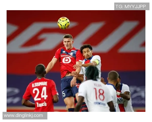 足球明星内切远射技艺解析与经典瞬间回顾 足球明星内切远射技艺解析与经典瞬间回顾